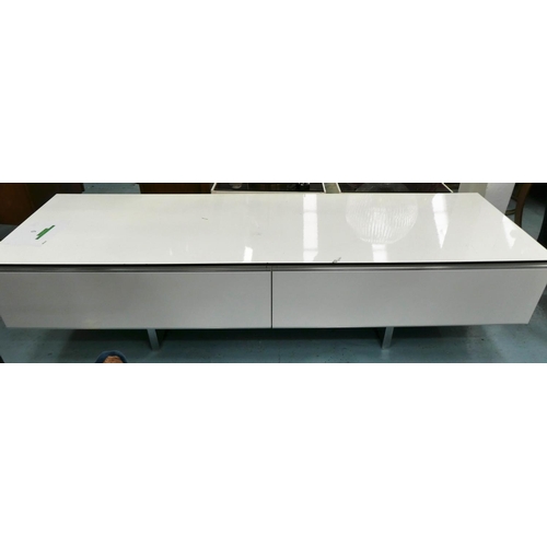 146 - B&B ITALIA LOW UNIT, 60cm D x 48cm H x 180cm W.