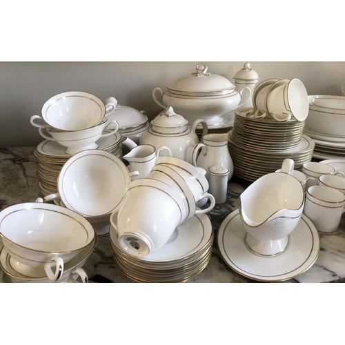 Royal worcester outlet dinner service