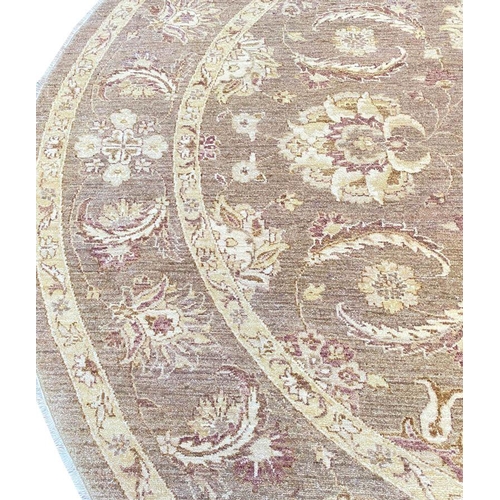 306 - FINE CIRCULAR FEREGHAN DESIGN RUG, 250cm diam.