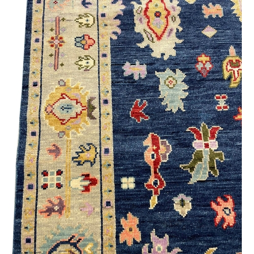 320 - FINE CONTEMPORARY BAKSHAISH DESIGN CARPET, 273cm x 192cm.