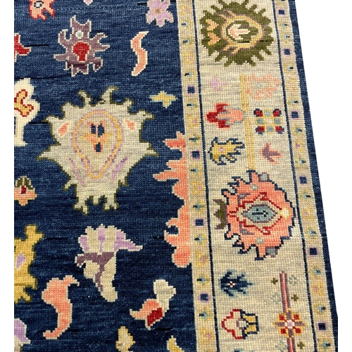 320 - FINE CONTEMPORARY BAKSHAISH DESIGN CARPET, 273cm x 192cm.