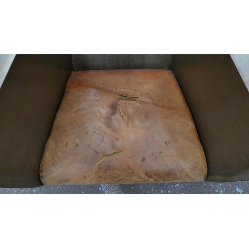 23 - ATTRIBUTED TO JONATHAN SINGLETON EASY NUBER 1 CHAIR, 79cm H.