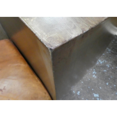 23 - ATTRIBUTED TO JONATHAN SINGLETON EASY NUBER 1 CHAIR, 79cm H.