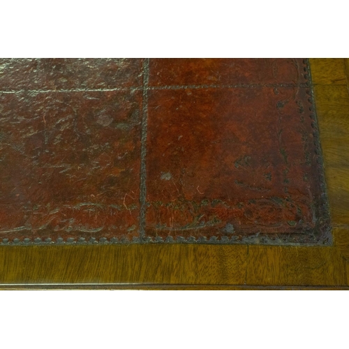 261 - KNEEHOLE DESK, 78cm H x 111cm W x 80cn D, George III mahogany, circa 1770, with red leather top abov... 