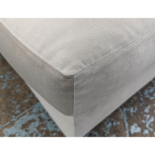 449 - DONGHIA CHAISE LONGUE, 150cm L.