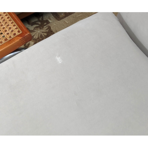 449 - DONGHIA CHAISE LONGUE, 150cm L.