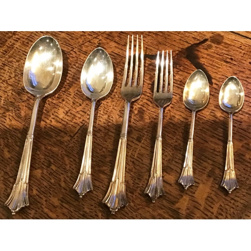 191 - CUTLERY BY MAPPIN & WEBB, a canteen, Princes silver plate, 12 place (an early canteen without knives... 