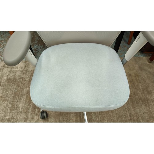 638 - VITRA ID MESH TASK CHAIR BY ANTONIO CITTERIO, 68cm x 105cm.