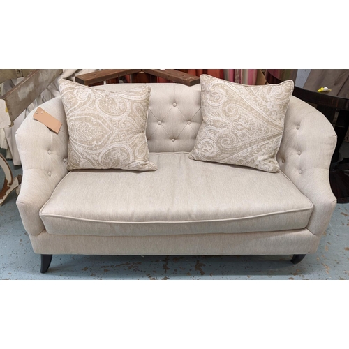 550 - BUTTONED BACK SOFA, 145cm x 78cm H.