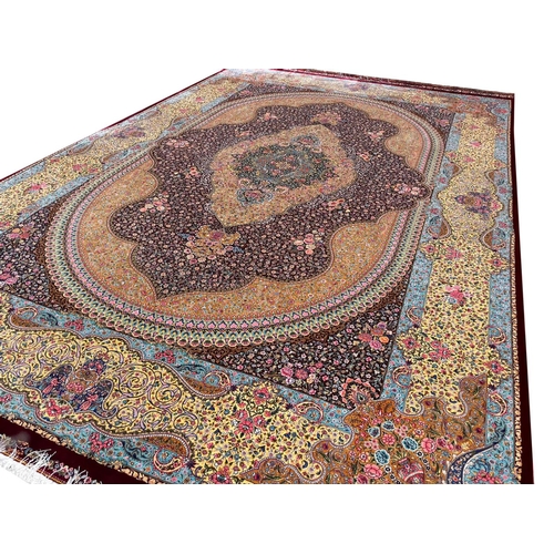 89 - FINE QUM DESIGN SILK CARPET, 300cm x 200cm.