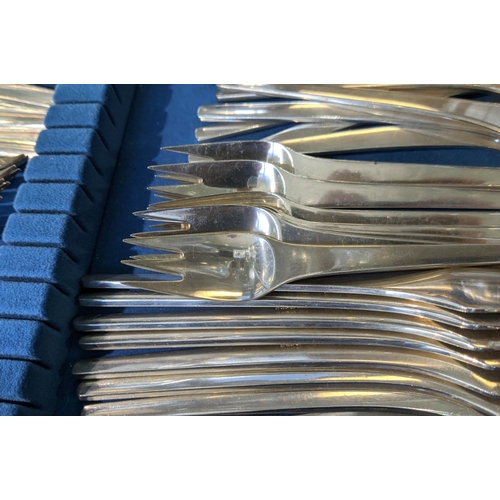 34 - GEORGE JENSEN CARAVEL PATTERN CUTLERY SET, mid 20th century Danish sterling silver, eight place sett... 