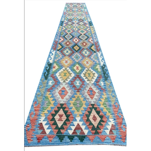 91 - ANATOLIAN LONG RUNNER, 575cm x 90cm.