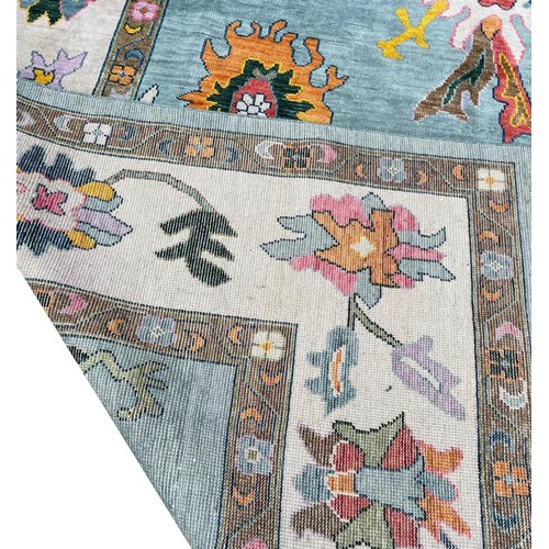 109 - FINE CONTEMPORARY OUSHAK CARPET, 362cm x 270cm.