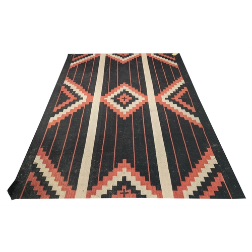 330 - FLAT WEAVE CARPET, 280cm x 184cm.