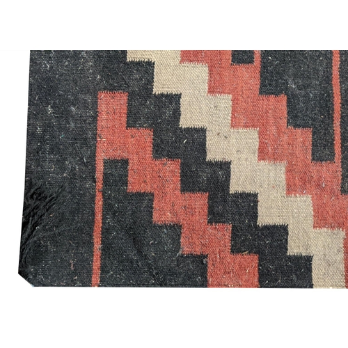 330 - FLAT WEAVE CARPET, 280cm x 184cm.