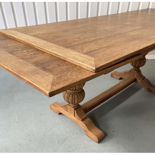 141 - DRAWLEAF EXTENDING DINING TABLE, George V 20th century oak rectangular with additional two leaves ex... 