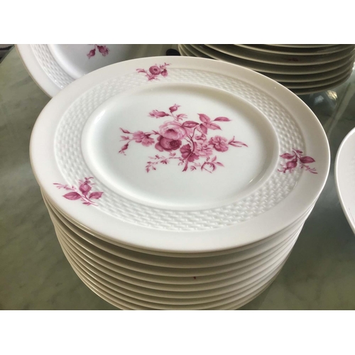 136 - SUPPER SERVICE, European porcelain, Hutschen Reuther with rose pink flowers and sprig spays, twelve ... 