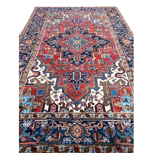 81 - ANTIQUE HERIZ CARPET, 265cm x 173cm.