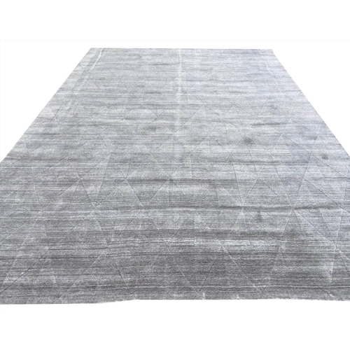 92 - CONTEMPORARY CARPET, 350cm x 250cm, geometric silver field.