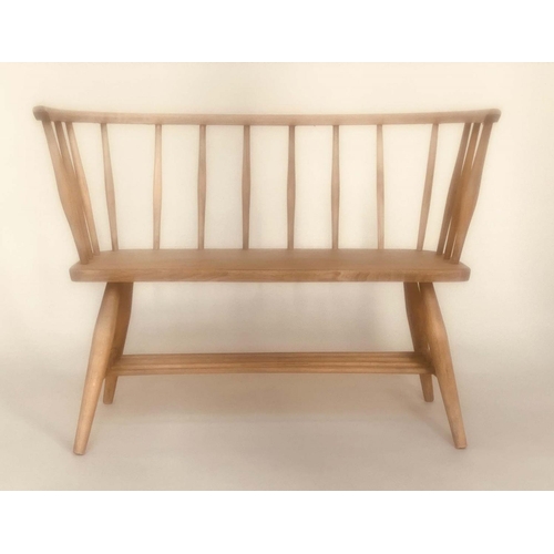 91 - ERCOL STYLE HALL SEAT, mid 20th century elm, with enclosing rail back and solid seat in the manner o... 