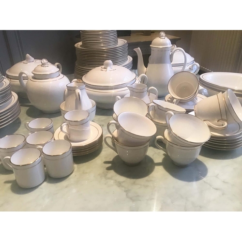 129 - DINNER SERVICE, English fine bone china, Royal Worcester, 'Contessa', 12 place, 6 piece settings, ap... 