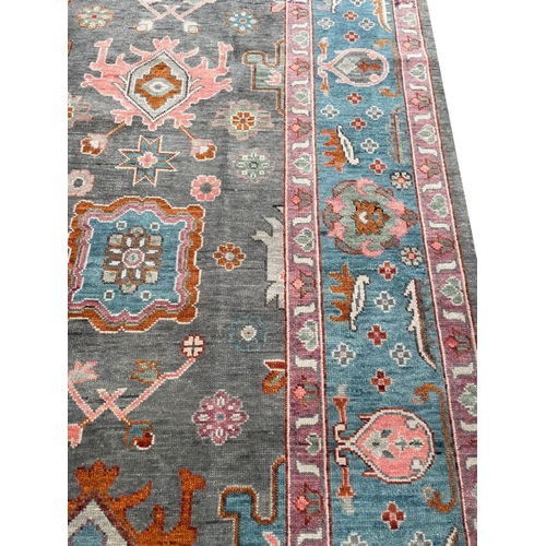 140 - CONTEMPORARY BAKSHAISH DESIGN CARPET, 343cm x 247cm.