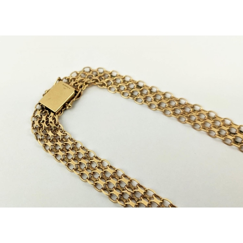 17 - A 9CT GOLD CHAIN LINK NECKLACE, tapered width, total length 45.5cm long /18 inches, 30.53 grams.