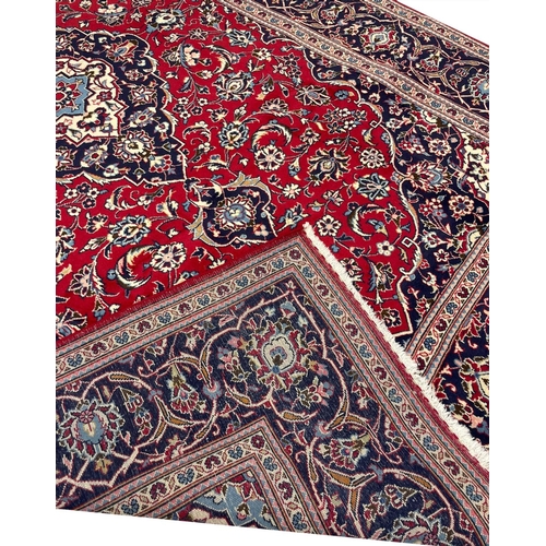 89 - FINE KASHAN CARPET, 300cm x 200cm.