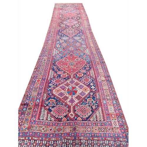 112 - ANTIQUE PERSIAN QASHQAI RUNNER, 482cm x 97cm.