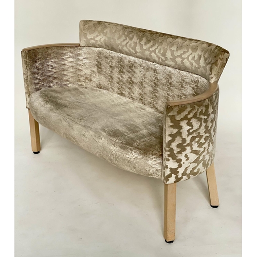 186 - SOFA/SEAT, a matching seat by Collinet Sieges of France, 130cm W.