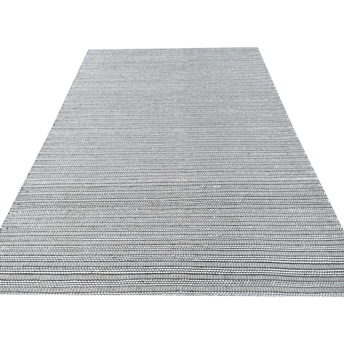 63 - CONTEMPORARY FLATWEAVE CARPET, 300cm x 200cm.