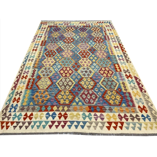 197 - ANATOLIAN KILIM, 305cm x 205cm.