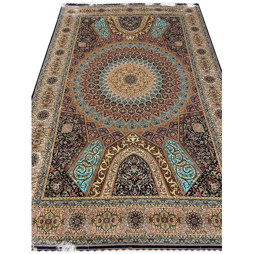 127 - FINE QUM DESIGN CARPET, 305cm x 197cm.