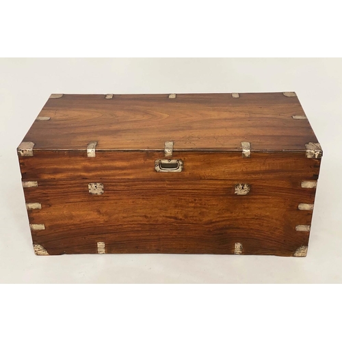 192 - TRUNK, 19th century Chinese export camphorwood and brass bound with rising lid and carrying handles,... 