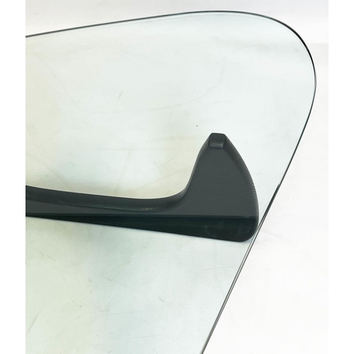 304 - VITRA NOGUCHI TABLE, by Isamu Noguchi, 107cm x 110cm x 41cm.