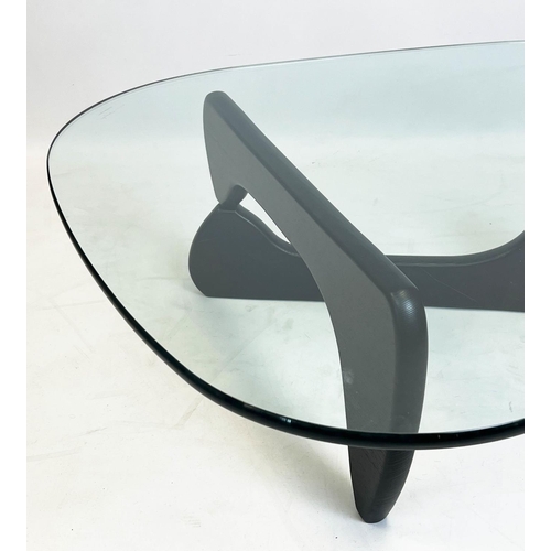 304 - VITRA NOGUCHI TABLE, by Isamu Noguchi, 107cm x 110cm x 41cm.