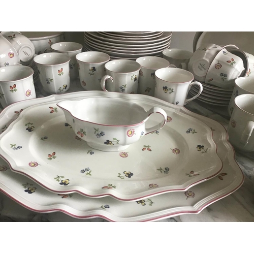 118 - PETITE FLEUR DINNER SERVICE, Villeroy & Boch 'Petite Fleur' Porcelain, twelve place, six piece setti... 