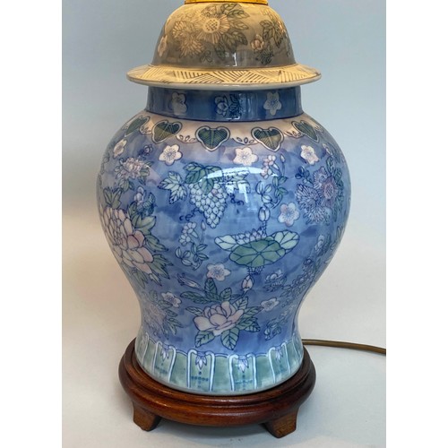 98 - TABLE LAMPS, a pair, blue and white Chinese ceramic of lidded ginger jar form with shades, 65cm H. (... 