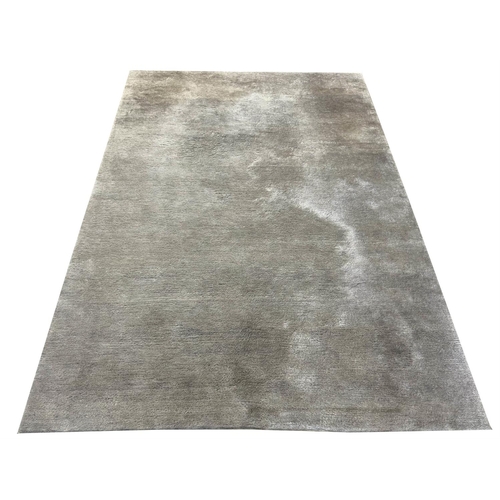 451 - THE RUG COMPANY MOHAIR RUG, 235cm x 158cm.