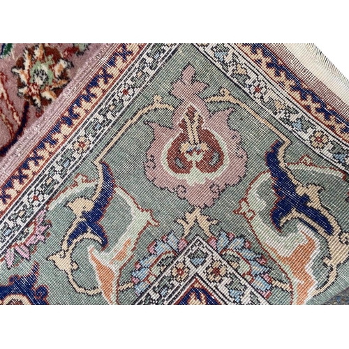 67 - VERY FINE POLONAISE DESIGN CARPET, 272X195.