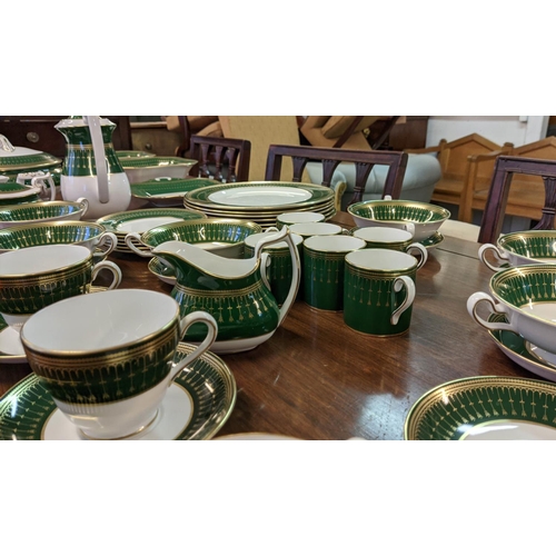 11 - SPODE DINNER SERVICE, 'Royal Windsor' pattern, including six dinner plates, six side plates, six sou... 