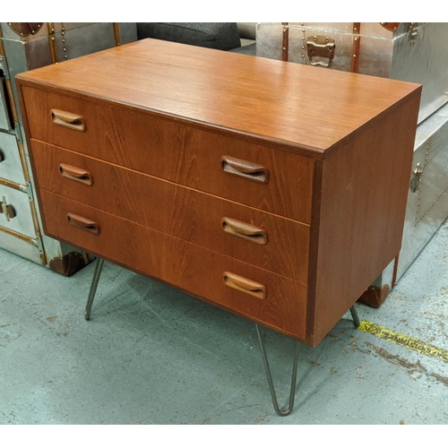 434 - G PLAN CHEST OF DRAWERS, 81cm x 46cm x 70cm, vintage 1960s, on later hairpin feet.