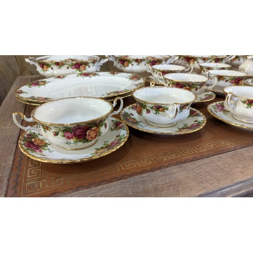 19 - ROYAL ALBERT 'OLD COUNTRY ROSES' DINNER SERVICE, including twelve dinner plates, six soup bowls, fou... 