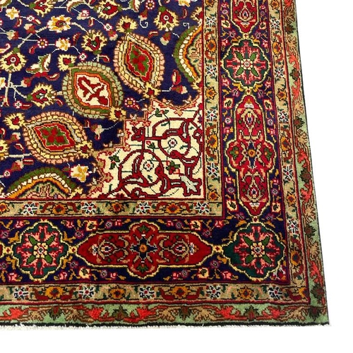 126 - PERSIAN SAFAVID ARDEBIL DESIGN CARPET, 310cm x 205cm.