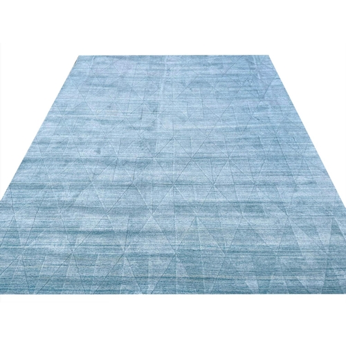 127 - FINE CONTEMPORARY CARPET, 300cm x 240cm.