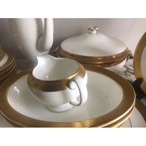 165 - DINNER SERVICE, English Fine Bone China Wedgwood 'Ascot', eight place, nine piece setting, approx 82... 