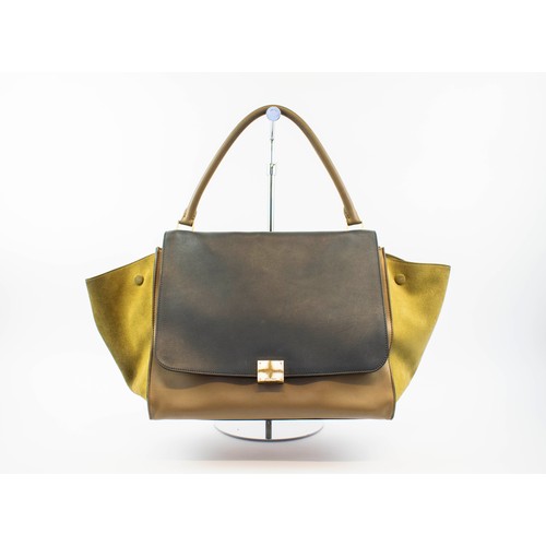 21 - CÉLINE LARGE TRAPEZE TRICOLOUR BAG, leather with suede sides and leather lining, gold tone hardware,... 