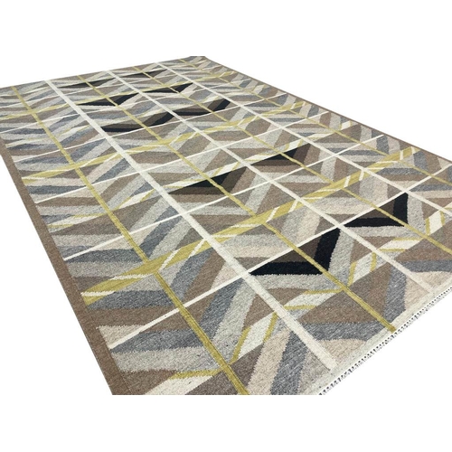 100 - FINE SWEDISH DESIGN KILIM, 298cm x 196cm.