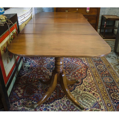 158 - TWIN PEDESTAL DINING TABLE, Georgian mahogany with two extra leaves, brass clips and castors, 72cm H... 