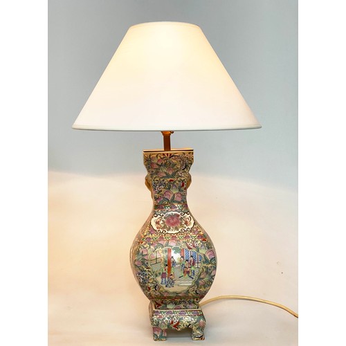 128 - TABLE LAMPS, a pair, Chinese ceramic famille verte and gilded of facetted vase form (with shades), 6... 